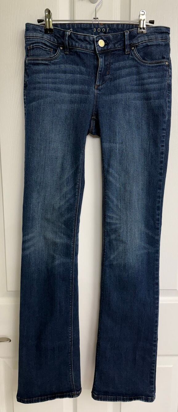 White House black market size 2 Boot cut dark denim blue jeans WHBM